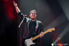 Nathan_Jenny-With-The-Band-03
