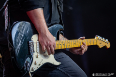 Nathan_Jenny-With-The-Band-05