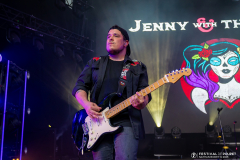 Nathan_Jenny-With-The-Band-15