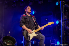 Nathan_Jenny-With-The-Band-21