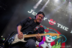 Nathan_Jenny-With-The-Band-22